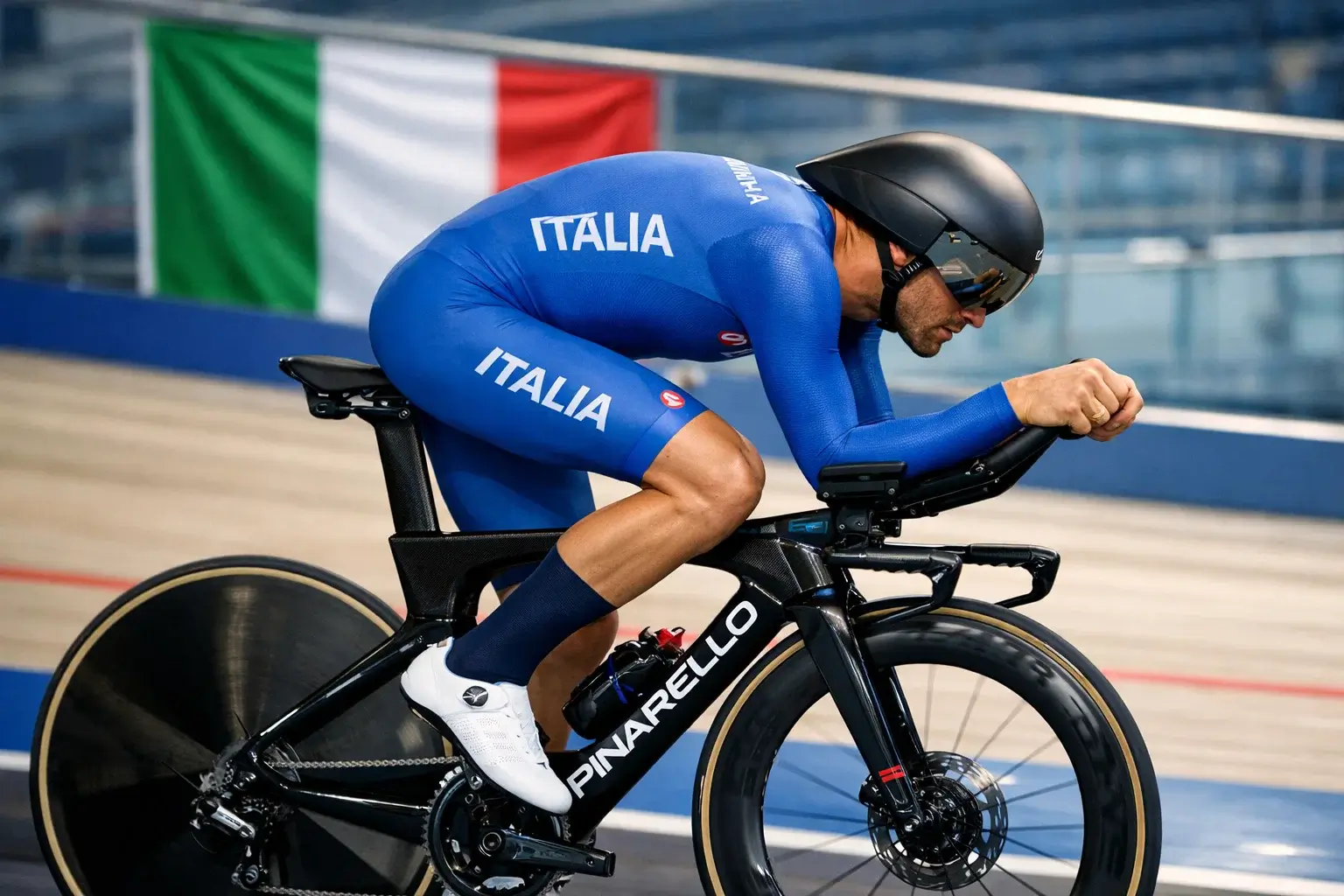 Ciclista italiano moderno con attrezzature all'avanguardia che rappresenta la nuova generazione